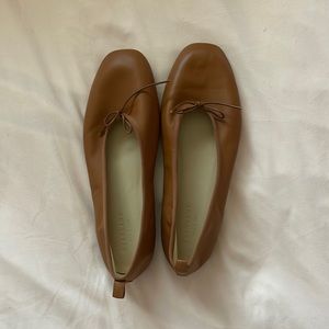 Everlane bow tie ballet flats. Size 9. 100% leather. Worn once.